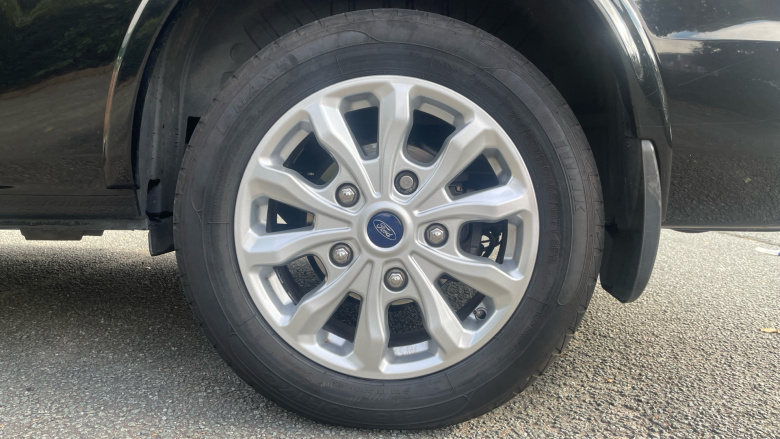 Ford Tourneo Custom Transit Custom Tourneo L2 Diesel Fwd 2.0 EcoBlue 150ps Low Roof 8 Seater Titanium